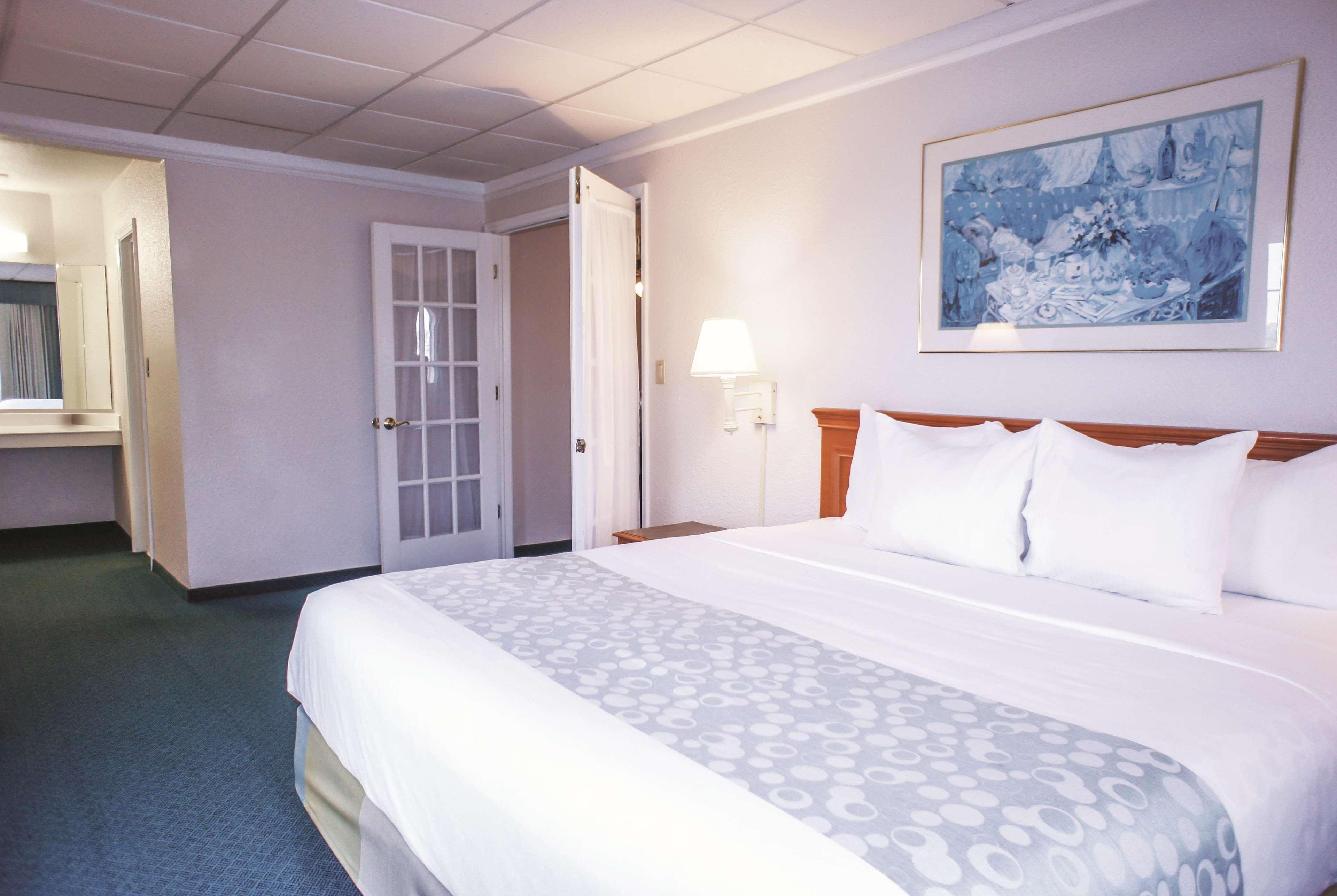 La Quinta Inn By Wyndham Moline Airport Екстер'єр фото