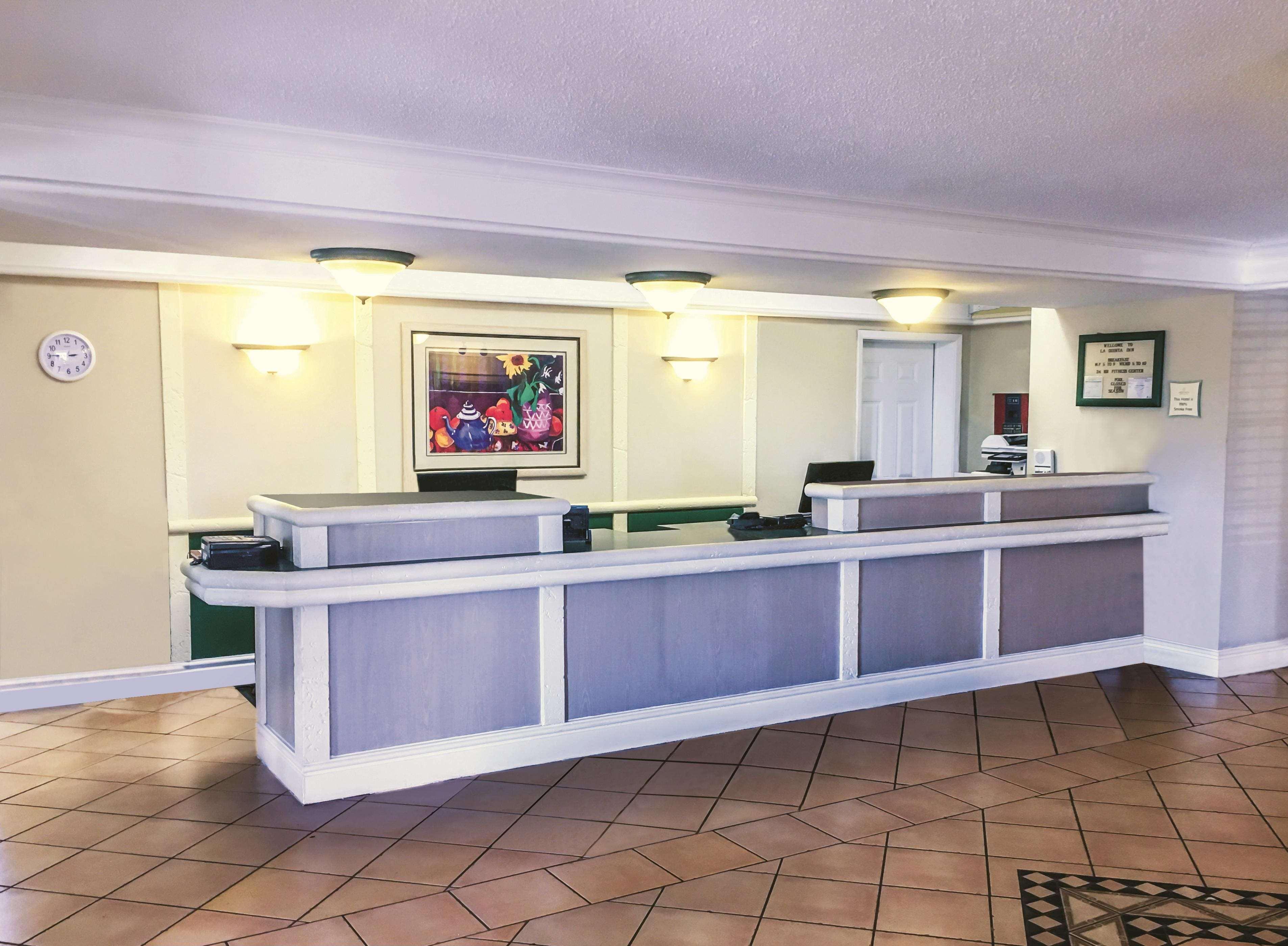 La Quinta Inn By Wyndham Moline Airport Екстер'єр фото