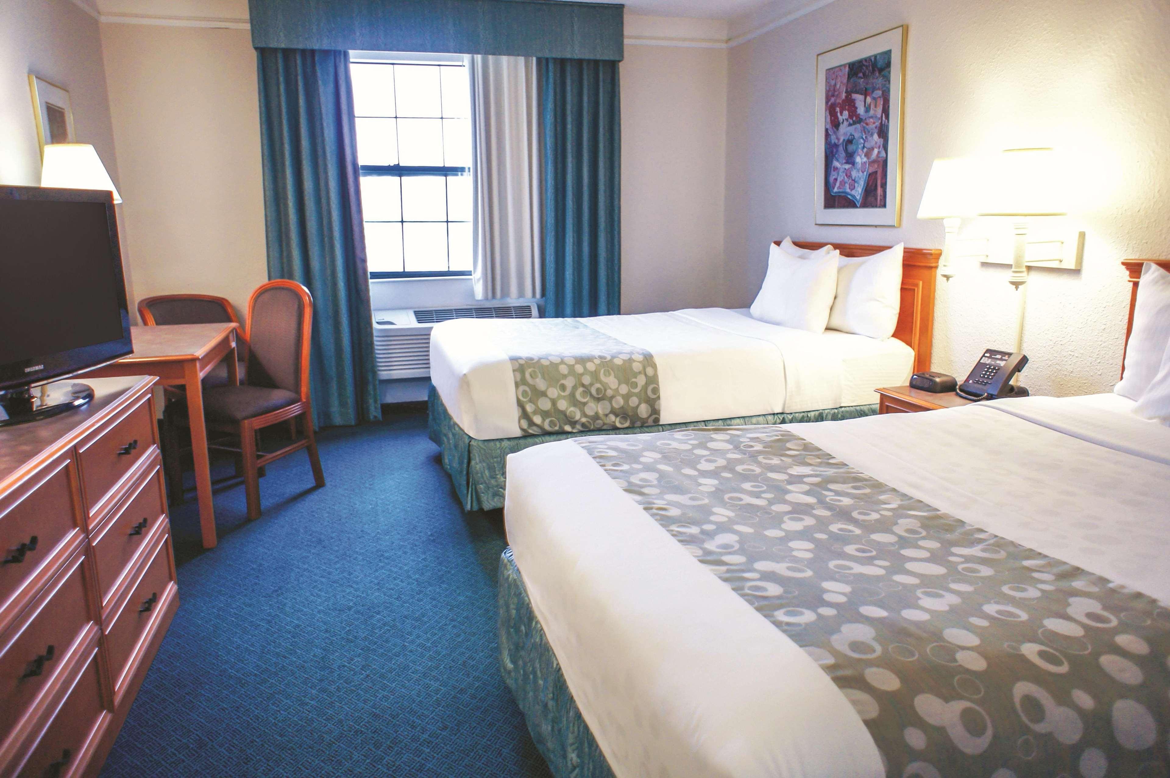 La Quinta Inn By Wyndham Moline Airport Екстер'єр фото