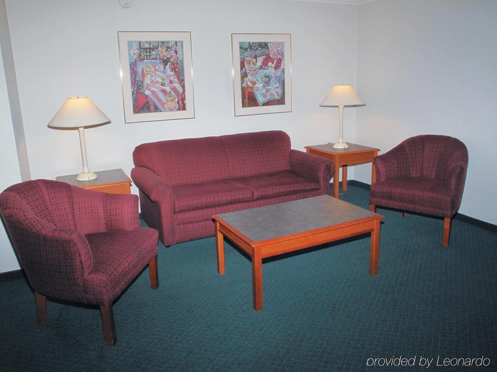 La Quinta Inn By Wyndham Moline Airport Екстер'єр фото